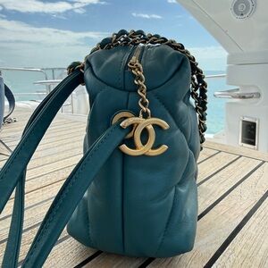 CHANEL Paris-NewYork Bowling Bag in Turquoise 29 Series